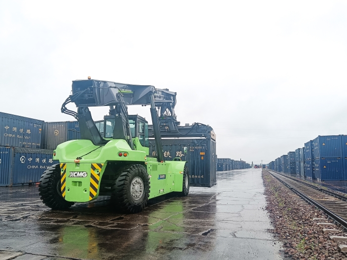 再添“新战力”！铁路干线物流的绿色引擎