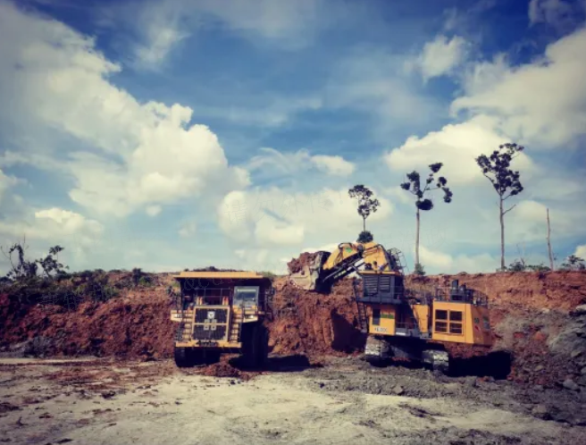 1+1>2，徐工“挖运”矿山组合擎动印尼煤矿作业效率